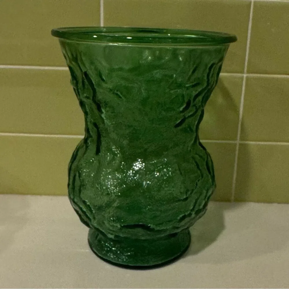 Vintage Green Crinkle Glass Vase — Textured Mid-Century Statement Piece - Picture 2 of 4